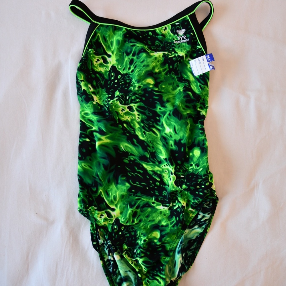 BRAND NEW TYR Durafast Training Suit